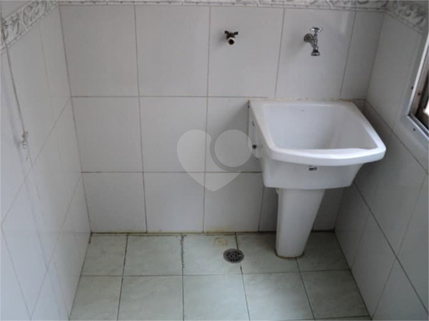 Apartamento com 32m² na região da Bela Vista em São Paulo - SP.