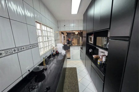 Casa térrea 3 dormitórios com piscina e área Gourmet à venda São Carlos