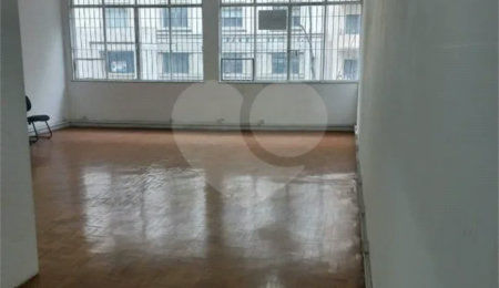 Sala Comercial para Venda ou Locação no Centro de São Paulo