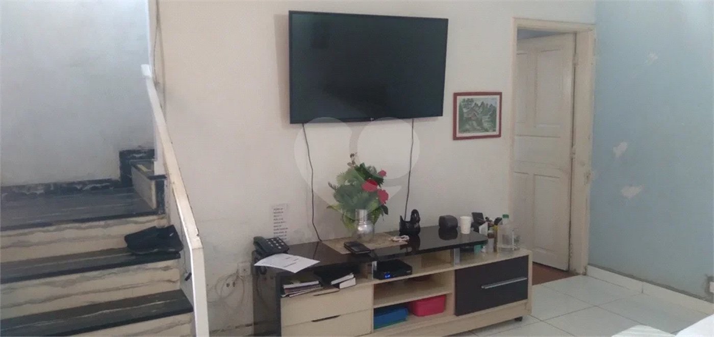 Casa com 272m² de área construída , 2 dormitórios , 1 vaga , à venda no Jabaquara.