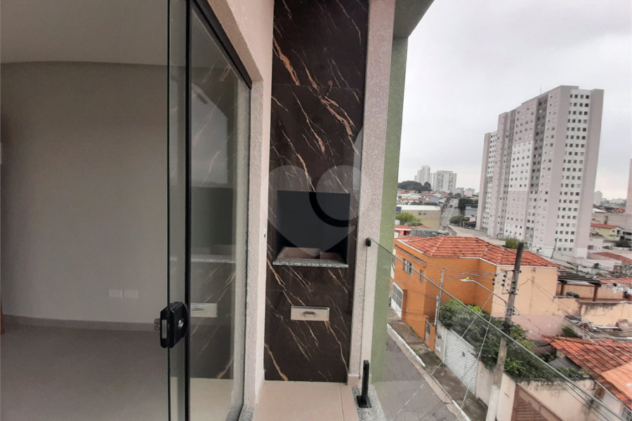 Apartamento com 44m2, 2 quartos, banheiro, sala integrada à cozinha, varanda gourmet e 1 vaga