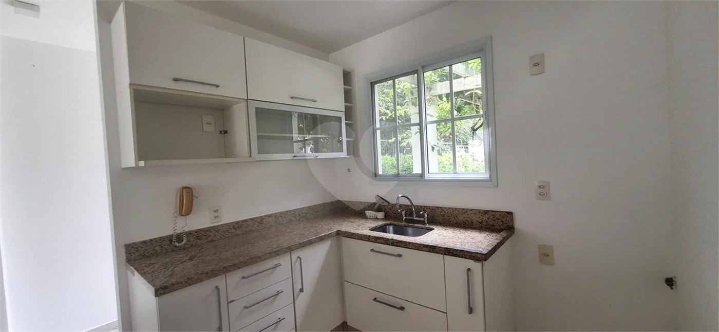 Lindo sobrado com 3 dormitórios (1 suíte com closet) e a.c. em todos os ambientes. à venda, 150 m², por R$ 960.000,00 no condomínio Casa Bella, em Indaiatuba/SP.