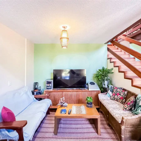 Casa á venda em condominio em Caieiras SP