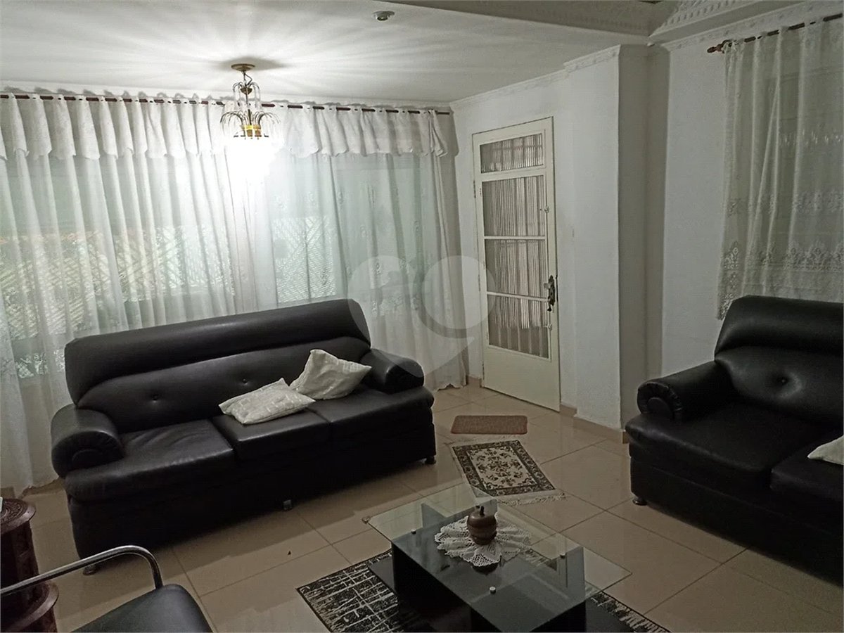 Sobrado à venda com 4 quartos em Vila Continental, São Paulo, SP