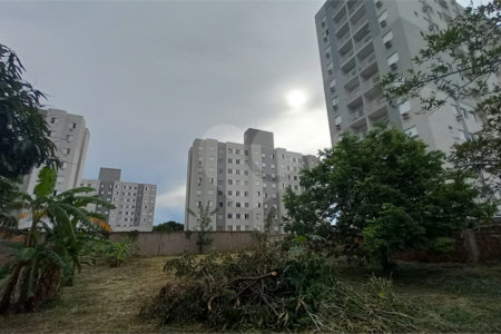 Terreno com 2.088,00 m² .