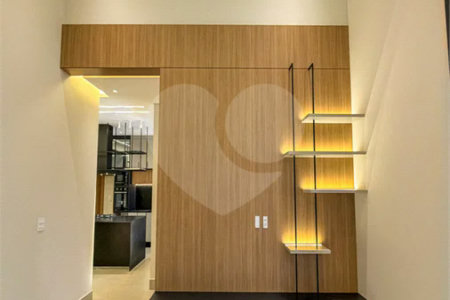 Indaiatuba - Condominio Sapezal - R$ 2.400.000,00 - Área Total 360,00 m² - Área Construída 213,32 m² - TÉRREA - 03 suítes sendo a master com closet; - Escritório; Lavabo; Cozinha com cooktop e planejados; Gourmet com churrasqueira; Ambientes preparados para ar condicionado; Piscina com cascata,