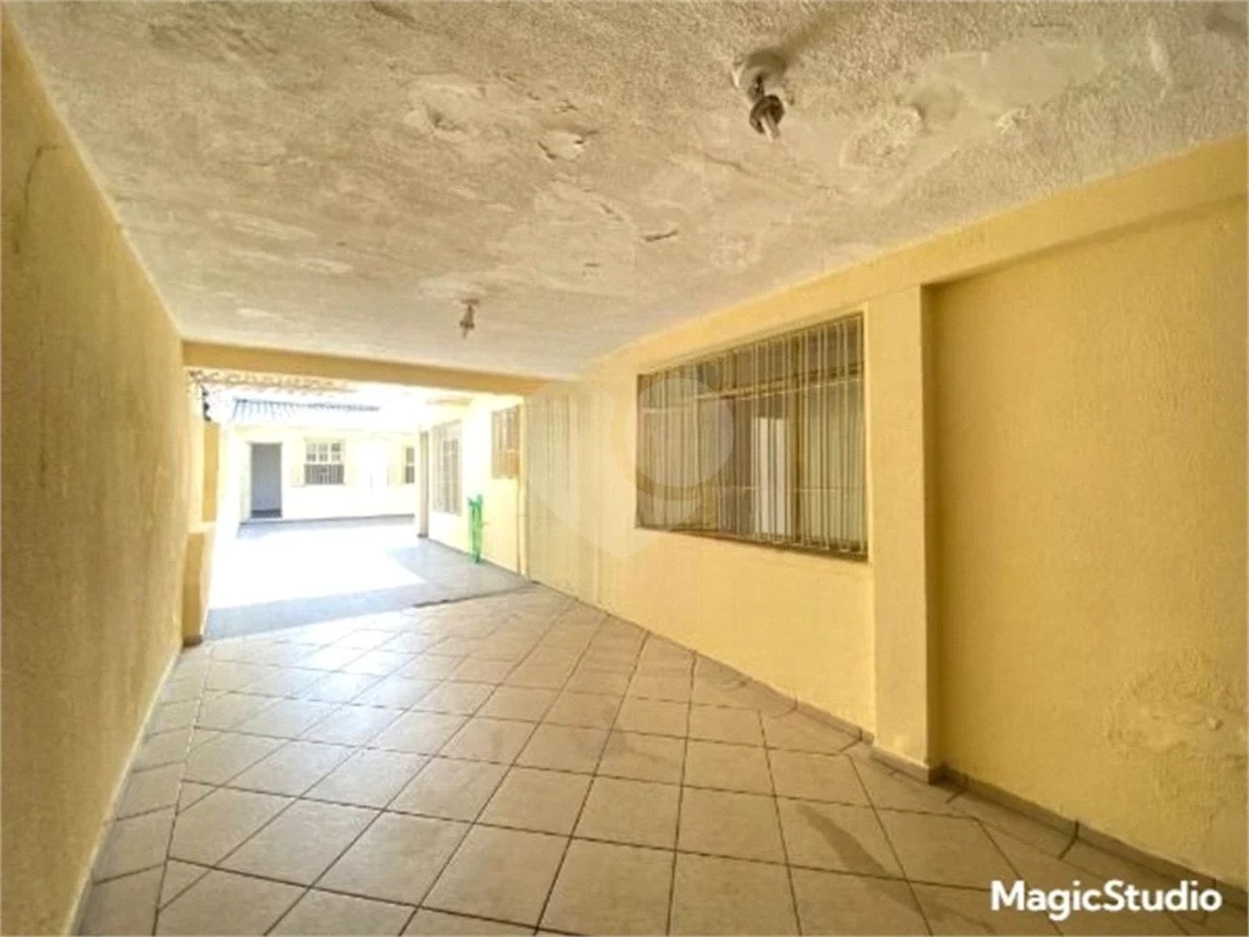 Casa com 224m², 3 dormitórios, 4 vagas, à venda na Vila Ema.