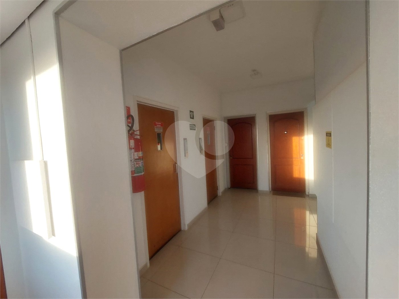 Apartamento Edifício Roberto Martinez .