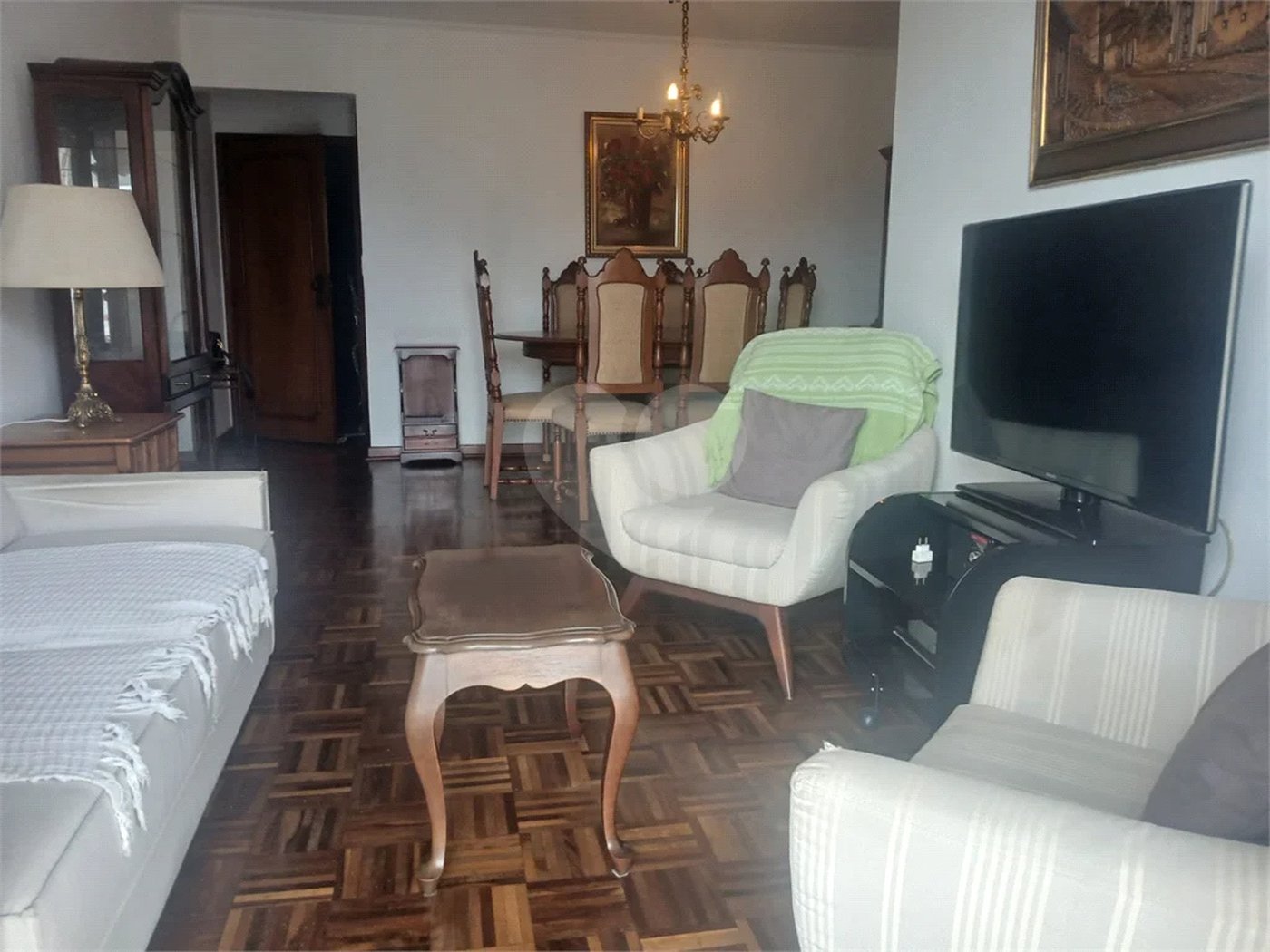 Apartamento a venda com porteira fechada no Belem com 95m com 03 dormitórios espaçoso sendo um suíte, 2 vagas. Aceita Permuta.