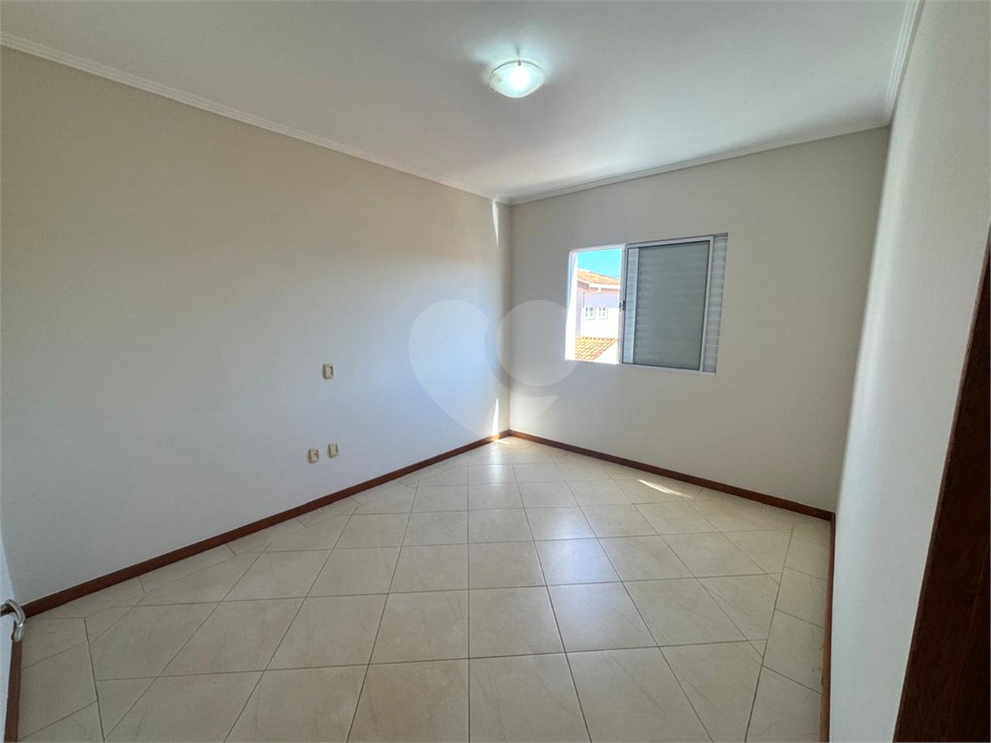 Apartamento de 2 Dormitórios á venda, no Parque Santa Marta em São Carlos.