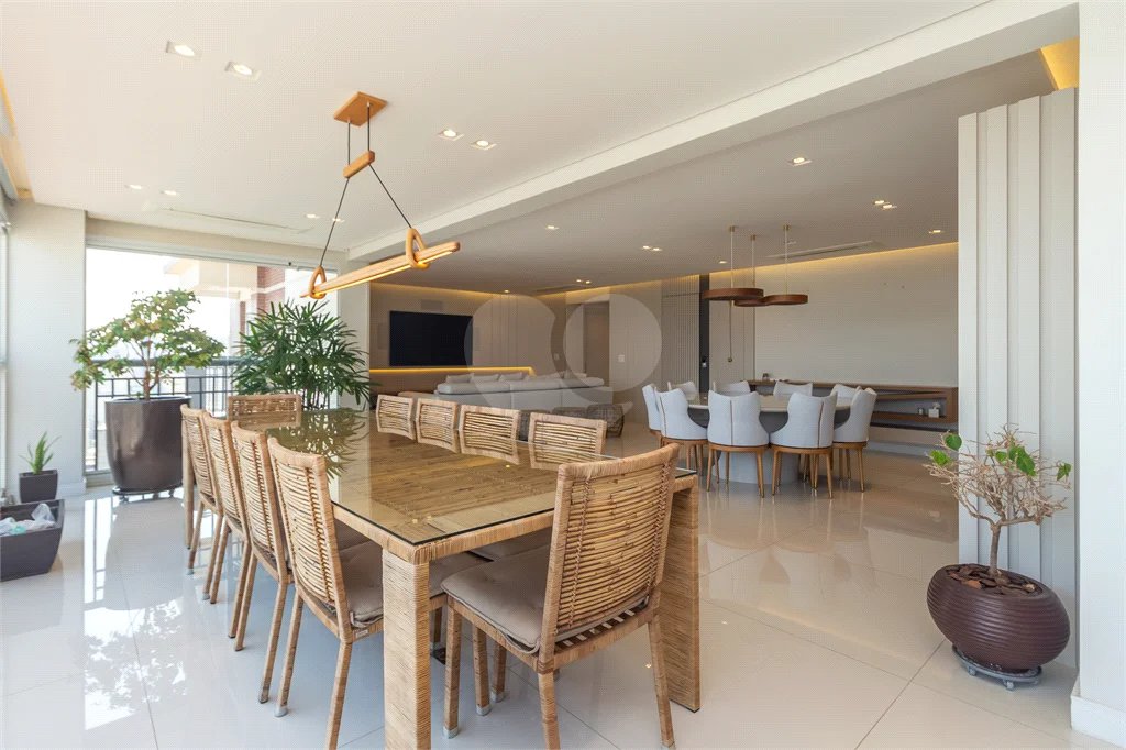 Apartamento - Vila Mariana - Alto Padrão - 3 Suítes - 4 Vagas - Venda / Compra - Próximo ao Metrô