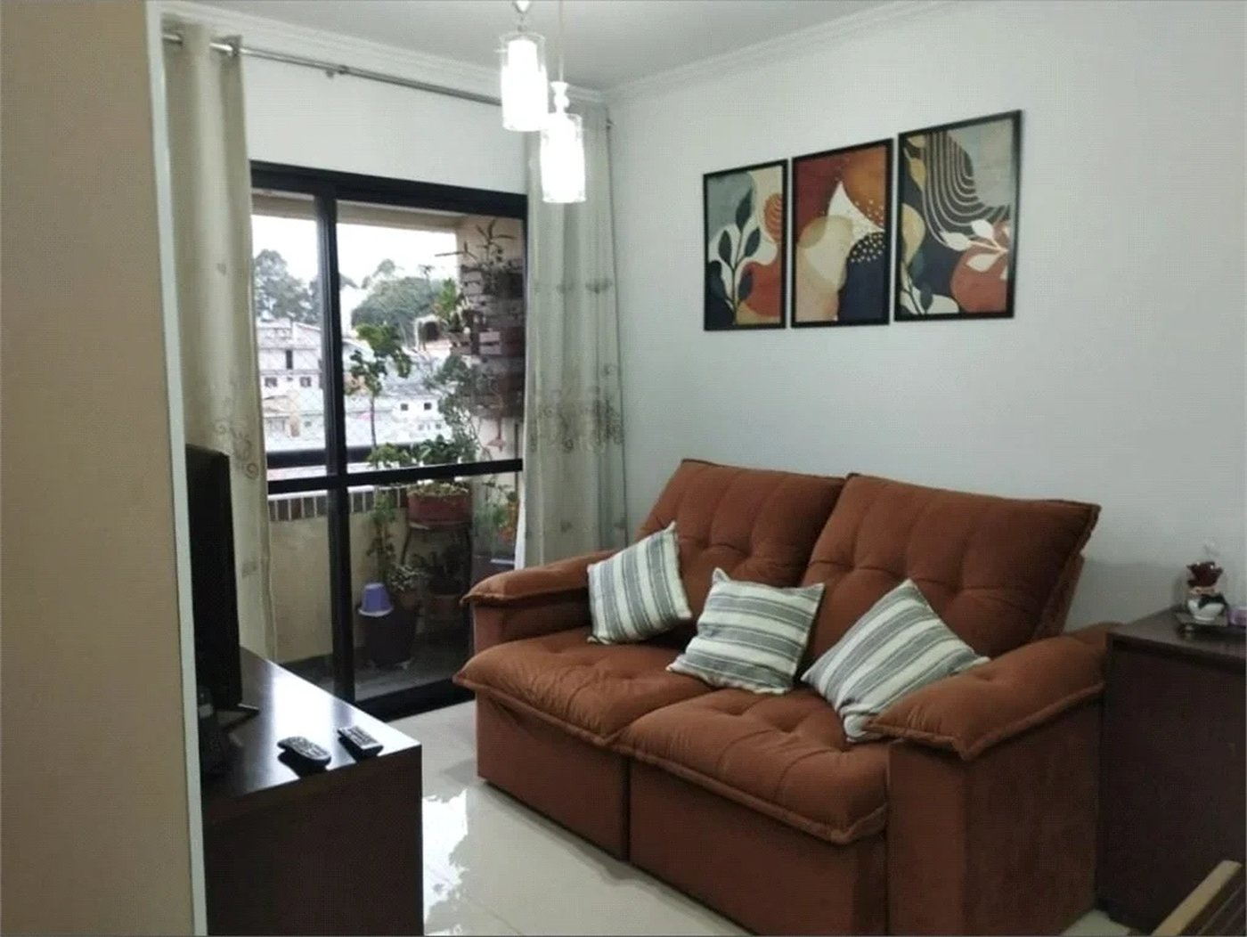Apartamento com 2 dormitórios no charmoso Jardim Ester