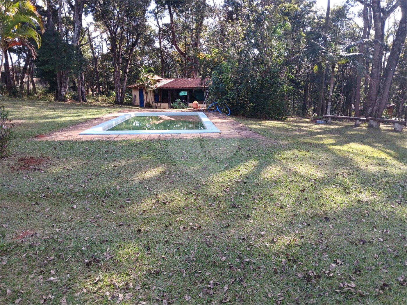 Terreno 200 m² com piscina e churrasqueira no Jardim Estância Brasil