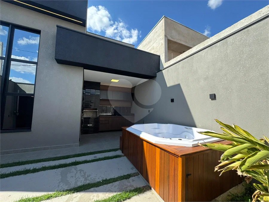 Casa Moderna / Jardim Residencial Nova Veneza