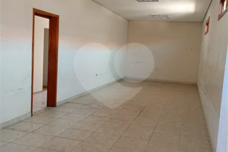 Casa Comercial com 4 salões à venda - Centro | Atibaia