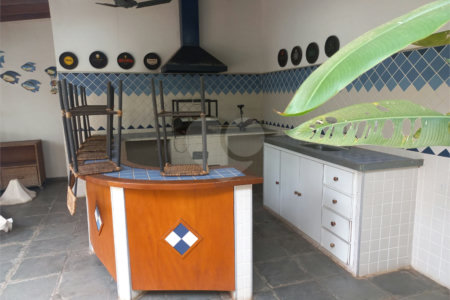 Sobrado no Condomínio Faber 1