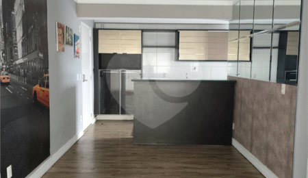 Apartamento à venda com 3 quartos, sendo 1 suíte,  em Brás, São Paulo, SP