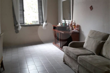 Terreno à venda de 251m² na Chácara Inglesa