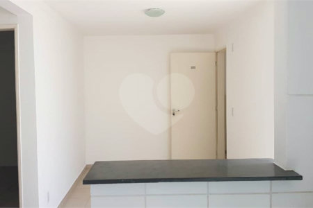 Apartamento com 2 dormitórios.