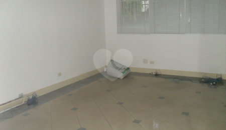 Excelente sobrado/prédio comercial próximo ao Aeroporto de Congonhas!
