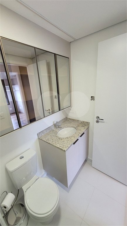 Apartamento de 2 quartos mobiliado à venda no Paraíso