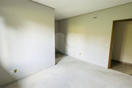 Casa à venda com 3 suítes no condomínio Santa Isabel I, Louveira - SP