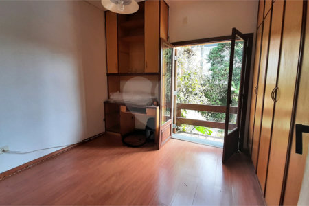 Casa Térrea à venda com 4 quartos, sendo 2 suítes, em Chácara Monte Alegre, São Paulo, SP