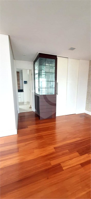 Apartamento Alto Padrão de 176m² na Aclimação — São Paulo/SP