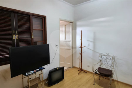 Casa térrea com duas edículas para venda - Saúde, SP.
