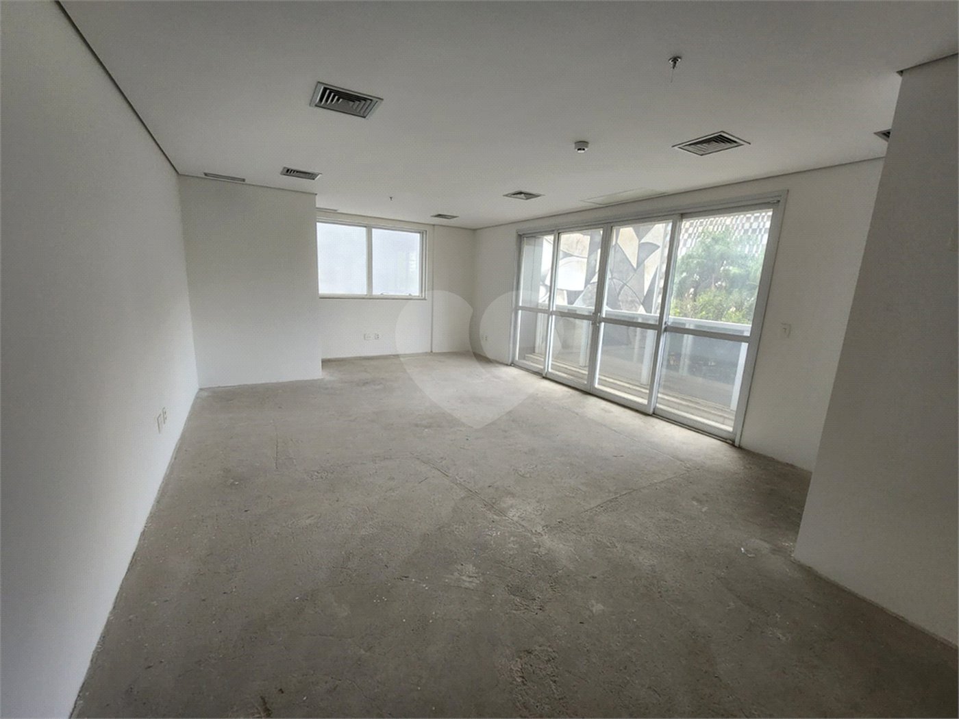 Sala comercial em frente ao Allianz Parque