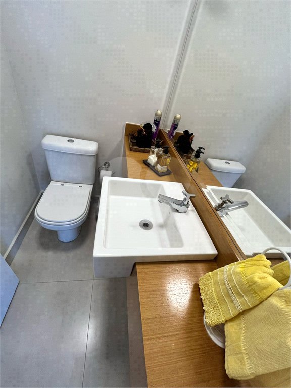 Apartamento de 176 m2 com 4 dormitórios sendo 3 suítes com 3 vagsa Condomínio Dolce Vita Avenida Lacerda Franco ,Cambuci -São Paulo