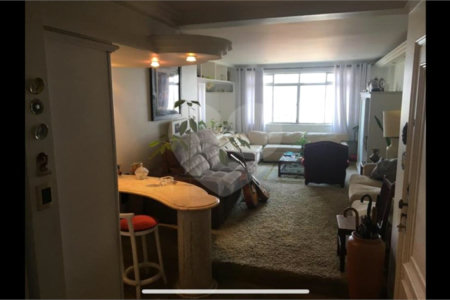Lindo apartamento em ótima localização na Mooca!