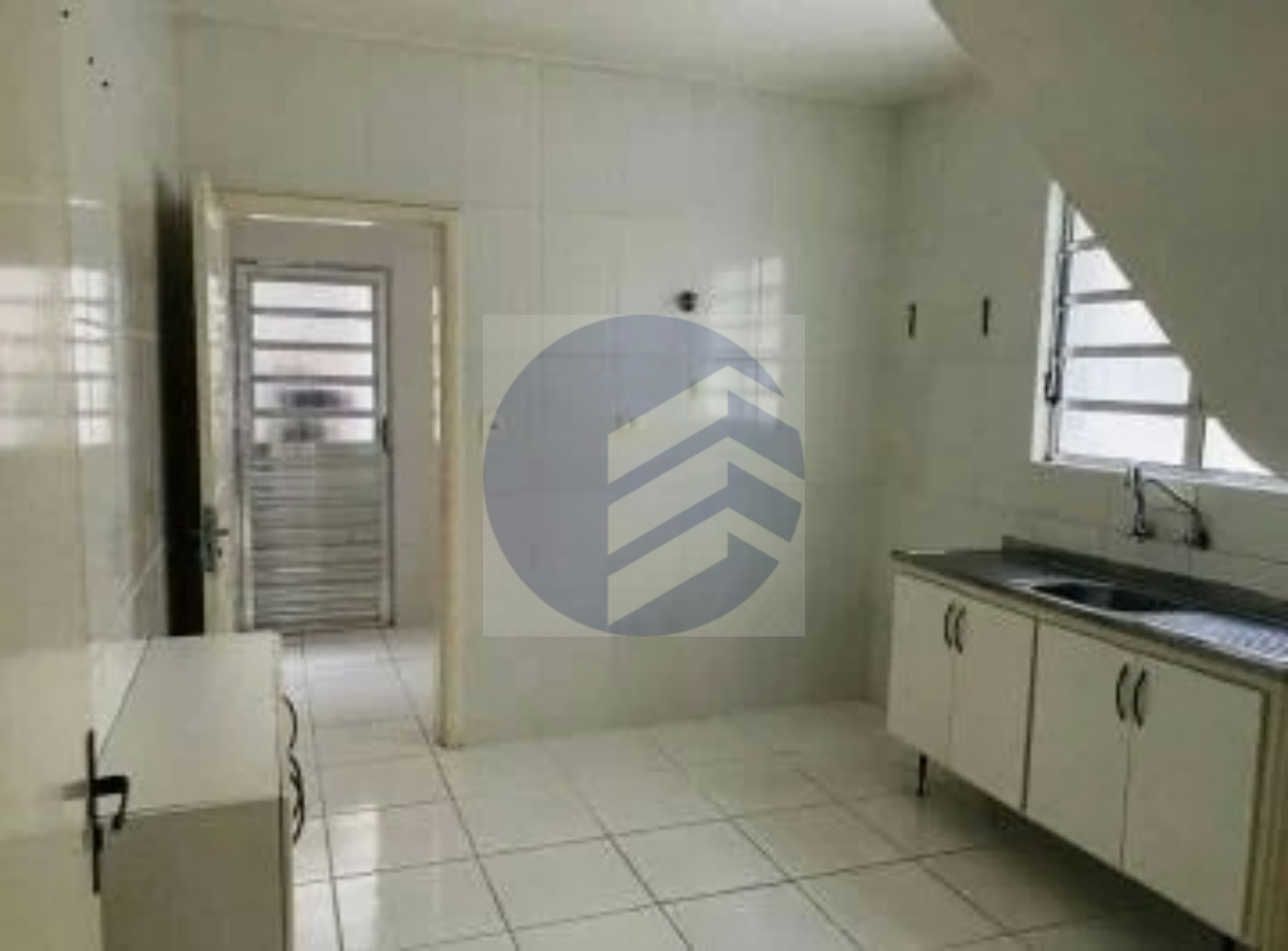 Casa à venda com 2 quartos em Jardim Rizzo, São Paulo - SP