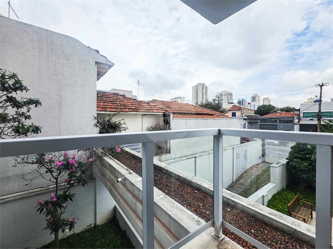 Apartamento - Ipiranga - 2 Quartos / Dormitórios - 1 Vaga - Venda / Compra