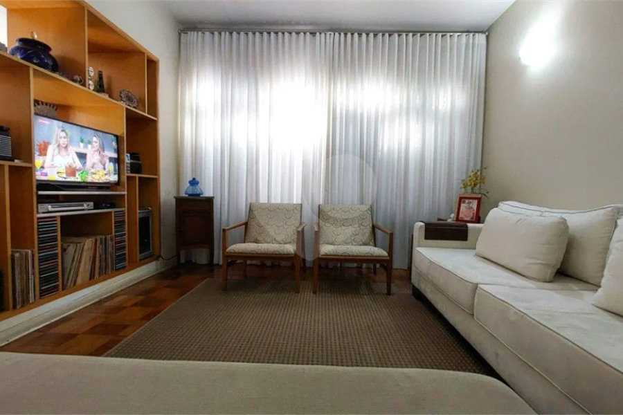 Casa à venda com 3 quartos, sendo 1 suíte,  em Vila Paulista, São Paulo, SP