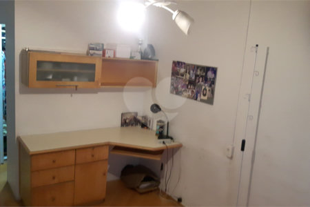 Apartamento de 2 quartos à venda perto do Metrô Paraíso! Excelente localização!