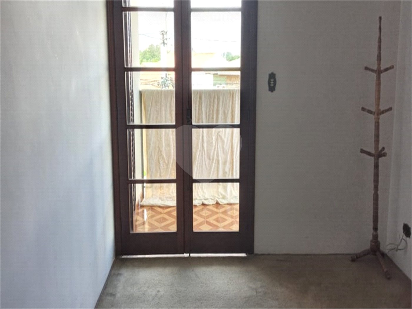 Bonita casa assobradada,no Bairro das Palmas do Tremembé, terreno com 14 X 50 e 350 área construída