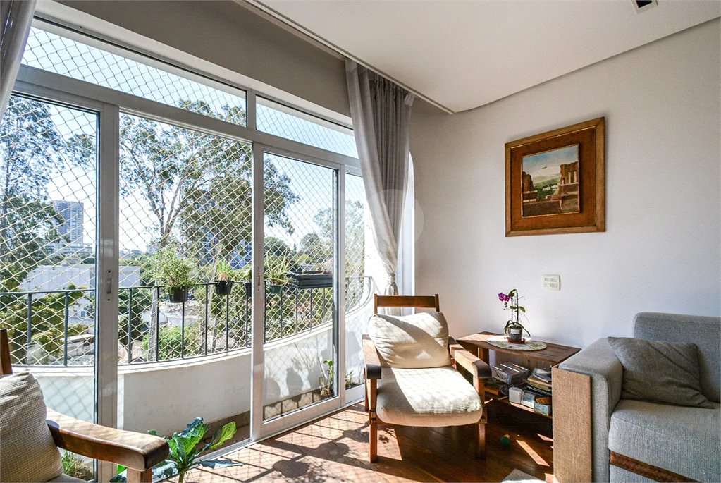 Apartamento à venda com 3 quartos, sendo 1 suíte, em Granja Julieta, São Paulo, SP