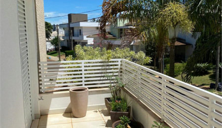 Casa à venda com 4 suítes no condomínio Damha I, São Carlos - SP