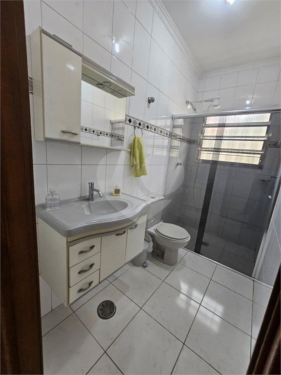 Casa Térrea na Vila Formosa de 233m2 com 3 dorms, 1 suíte, 3 banheiros e 4 vagas. Estuda permuta.