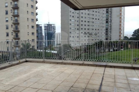 Apartamento à venda com 4 suítes em Panamby, São Paulo, SP