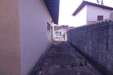 Casa à venda com 2 quartos no Centro, Vinhedo, SP