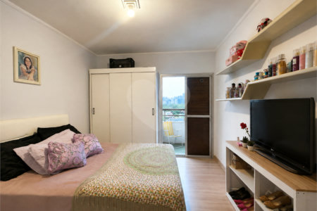 Apartamento à venda com 3 quartos, sendo 1 suíte, em Alto da Boa Vista, São Paulo, SP