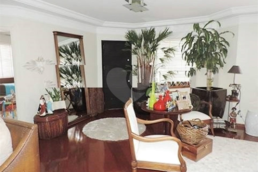 Casa à venda com 4 suítes em Jardim Floresta, São Paulo, SP