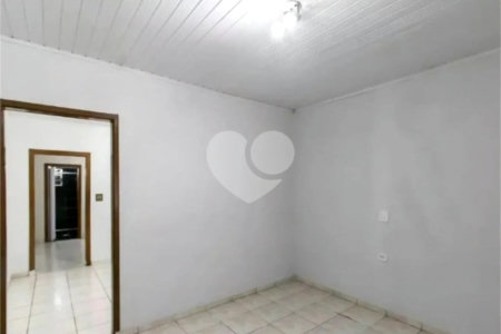 Casa à venda com 4 quartos, sendo 2 suítes, em Jardim Coimbra, São Paulo, SP