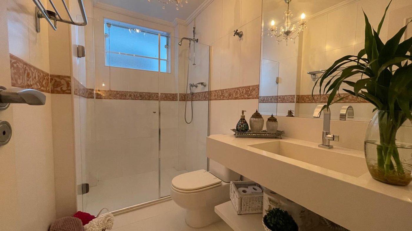 Apartamento com 3 dormitórios frente a praia à venda, 161 m² por R$ 2.200.000 - Gonzaga - Santos/SP