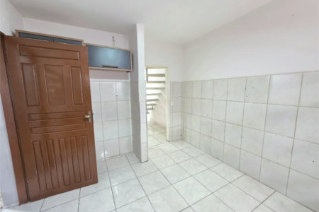 Sobrado à venda com 4 quartos, sendo 1 suíte, em Rio Pequeno, São Paulo, SP