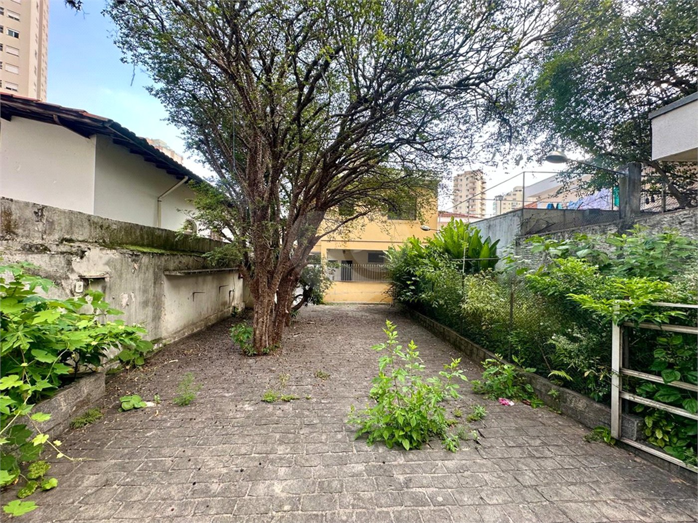 Sobrado à venda com 3 suítes em Santa Teresinha, São Paulo, SP