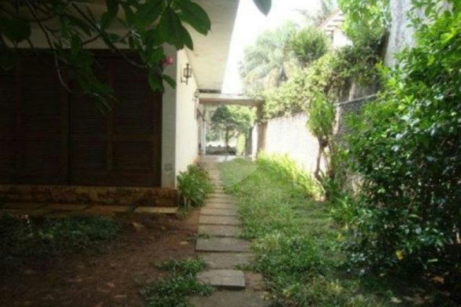 Casa Térrea à venda com 4 quartos, sendo 1 suíte, em Jardim Floresta, São Paulo, SP