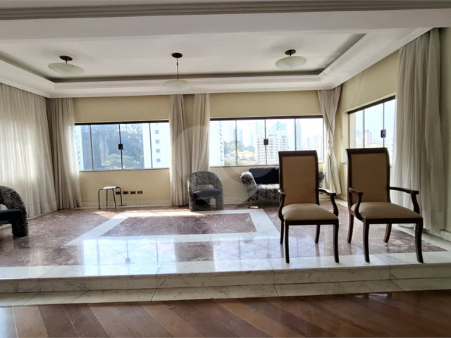 Casa à venda com 4 suítes em Santana, São Paulo, SP